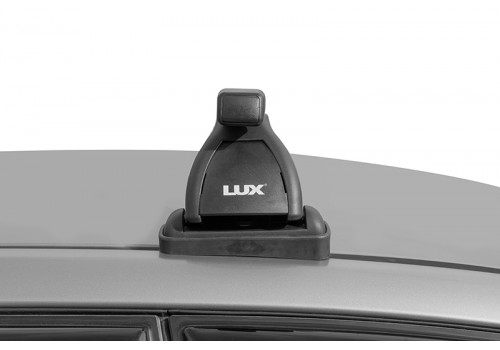Багажник на крышу LUX с дугами 1,4м прямоугольными в пластике для со штатным местом 911-2