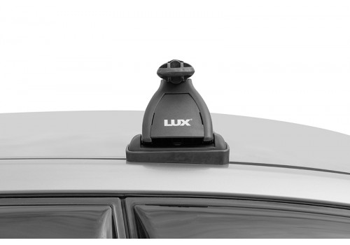Багажник на крышу LUX с дугами 1,4м аэро-классик для со штатным местом 911-1